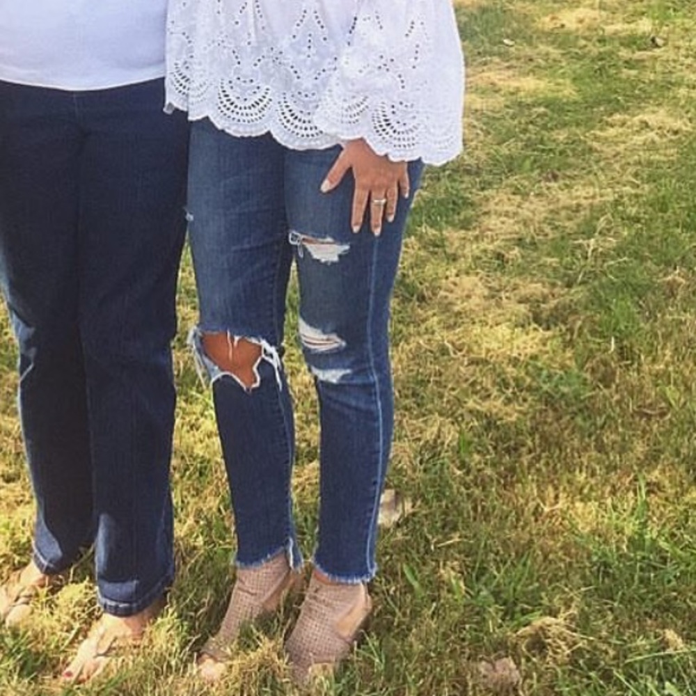 Joe’s Jeans “The Blondie” Mid Rise Skinny Ankle